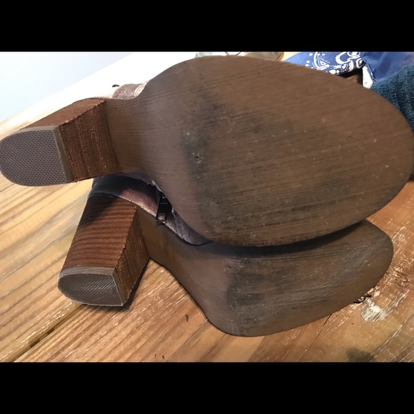 Hot Topic suede boots - Picture 7 of 8